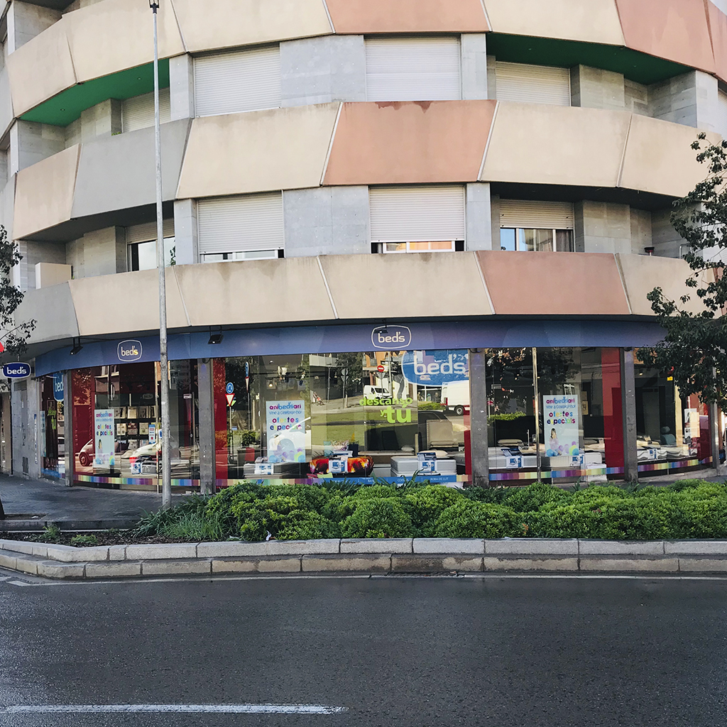 main image 0